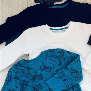 2T Light weight sweatshirts